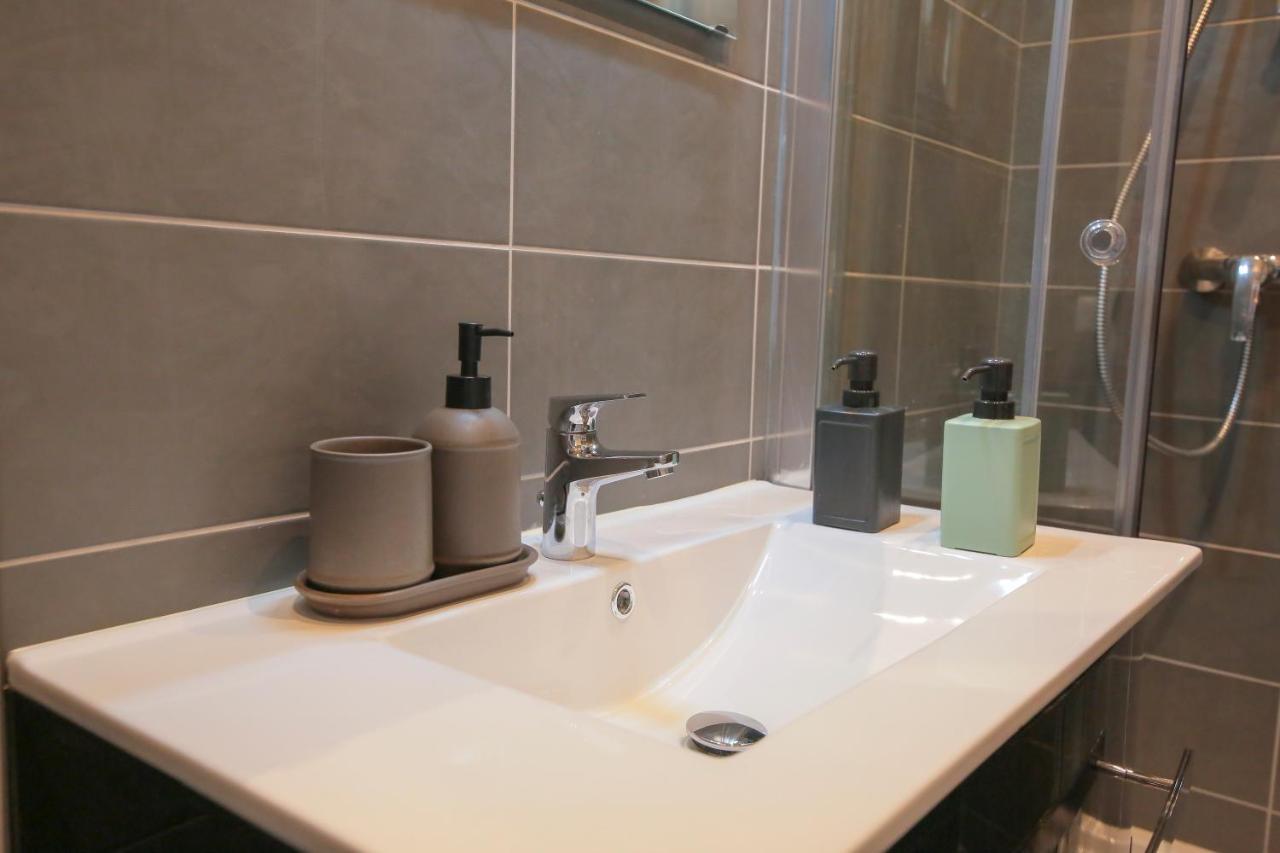 Apartament Le Retro, T2 Hypercentre Chic Et Cosy, Wifi Par Sovalfi Saint-Etienne  Zewnętrze zdjęcie